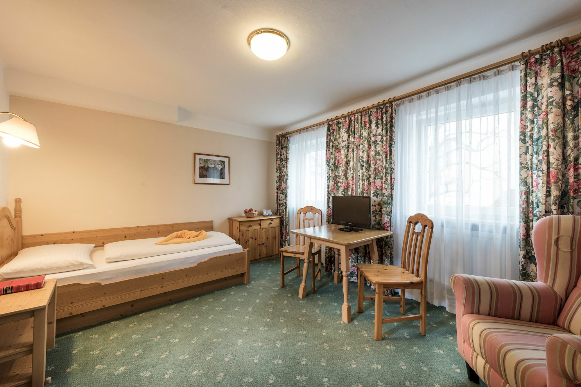 Aurora Appartements Inklusive Freiem Thermeneintritt 배드호프가스타인 외부 사진